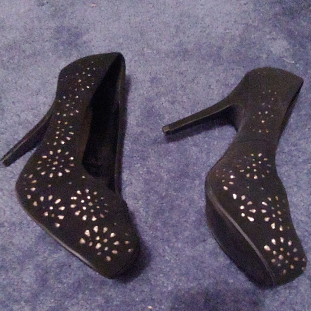 Dress Shoes - Picture 4 of 6